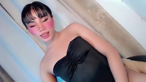 STELLA MAE online show from November 8, 8:47 am