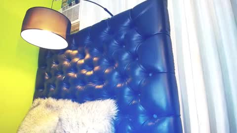 Snapshot of princess_trans chatting on December 26, 12:36 am Maria Im looking for a local and socal fucking guy online show from December 26, 12:36 am