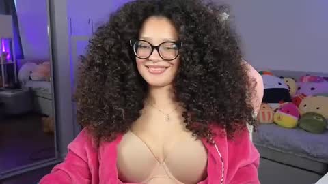 Snapshot of princessamberrrxo chatting on November 8, 9:24 pm Amber online show from November 8, 9:24 pm