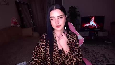 princessamira1 online show from April 1, 1:41 pm