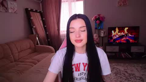 Snapshot of princessamira1 chatting on June 22, 6:54 am princessamira1 online show from June 22, 6:54 am
