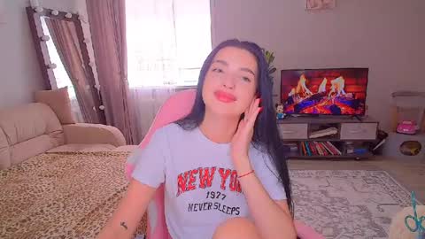 Snapshot of princessamira1 chatting on August 8, 6:48 am princessamira1 online show from August 8, 6:48 am