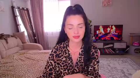Snapshot of princessamira1 chatting on August 9, 6:29 am princessamira1 online show from August 9, 6:29 am