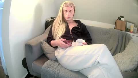 Snapshot of princesscaseygrey chatting on June 10, 7:46 pm KCGREY online show from June 10, 7:46 pm