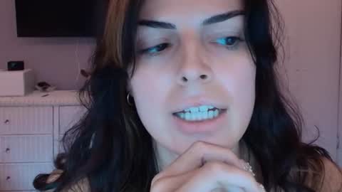 Snapshot of princesselysia99 chatting on July 4, 10:38 pm Princess Elysia online show from July 4, 10:38 pm