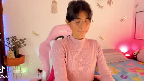 princessluna_14 online show from June 25, 9:08 pm