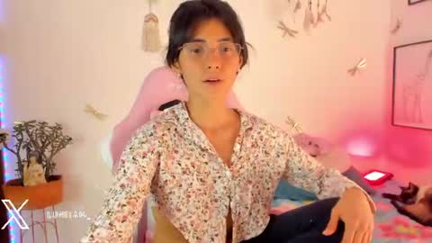 princessluna_14 online show from July 10, 9:50 pm