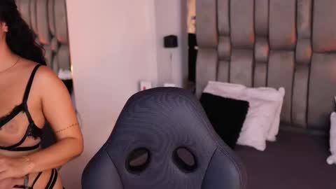 Lu online show from March 5, 8:27 pm