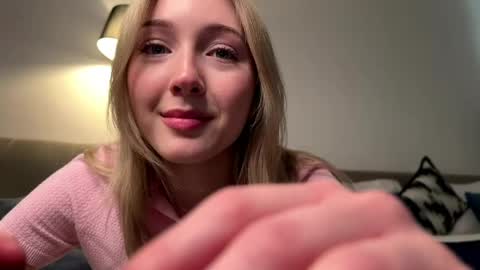 Snapshot of princessmood chatting on April 21, 1:28 pm Kate online show from April 21, 1:28 pm