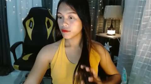 Snapshot of princessrynn chatting on November 11, 10:15 am princessrynn online show from November 11, 10:15 am