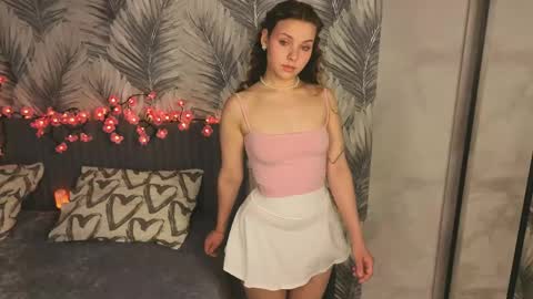 Hina online show from April 22, 3:24 pm