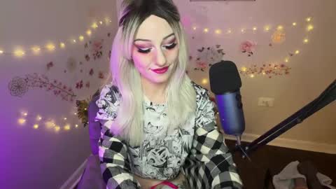 Snapshot of princessstarrxxx chatting on May 15, 3:13 am Starr online show from May 15, 3:13 am