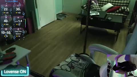 Snapshot of princesstyff chatting on September 18, 11:01 am Tyff et Blast online show from September 18, 11:01 am