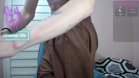 Snapshot of prinsess_sarita chatting on June 9, 11:49 pm prinsess_sarita online show from June 9, 11:49 pm