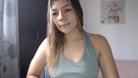 Snapshot of priscila_black chatting on March 7, 9:59 pm Marcela online show from March 7, 9:59 pm