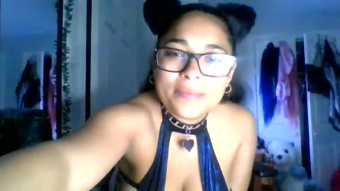 prissyymissyy online show from October 28, 8:55 pm