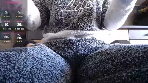 Snapshot of private_space chatting on October 25, 7:27 am Space online show from October 25, 7:27 am