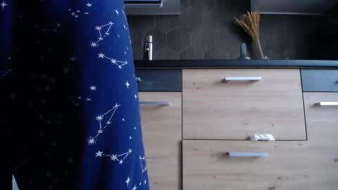 Snapshot of private_space chatting on November 20, 8:14 am Space online show from November 20, 8:14 am