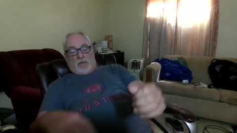 Snapshot of prlbob77 chatting on September 27, 6:35 pm prlbob77 online show from September 27, 6:35 pm