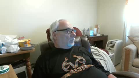 prlbob77 online show from February 8, 6:11 pm