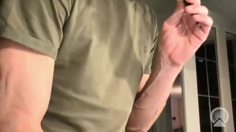 Dutchieeeee8 online show from April 4, 7:22 pm