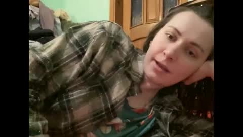 Snapshot of proud_sweet_21 chatting on May 5, 11:24 pm proud sweet 21 online show from May 5, 11:24 pm