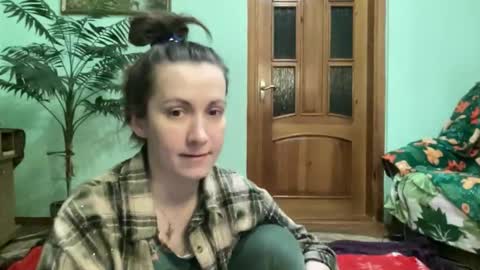 Snapshot of proud_sweet_21 chatting on May 15, 11:23 pm proud sweet 21 online show from May 15, 11:23 pm
