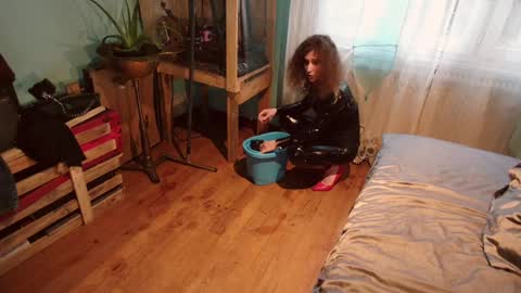 prxscillia_tx online show from December 13, 8:20 am