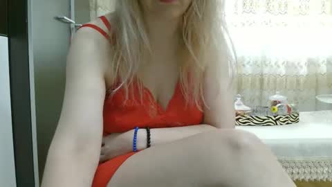 Snapshot of pryncess_sweety chatting on May 18, 6:41 am Pryncess sweety online show from May 18, 6:41 am