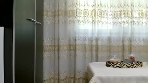 Snapshot of pryncess_sweety chatting on June 27, 11:04 am Pryncess sweety online show from June 27, 11:04 am