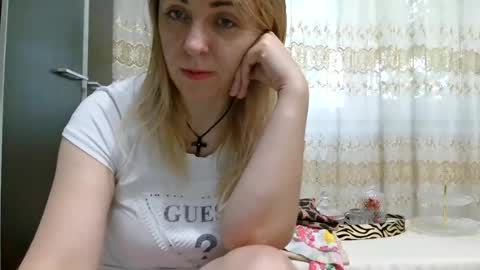 Snapshot of pryncess_sweety chatting on July 24, 3:32 pm Pryncess sweety online show from July 24, 3:32 pm