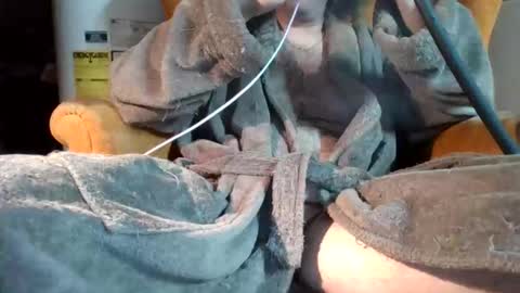 Snapshot of pspee313 chatting on December 21, 3:02 am pspee313 online show from December 21, 3:02 am