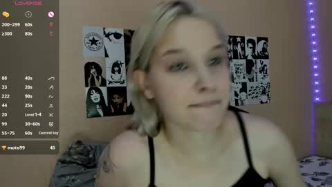 Snapshot of pssska chatting on March 14, 3:06 pm pssska online show from March 14, 3:06 pm