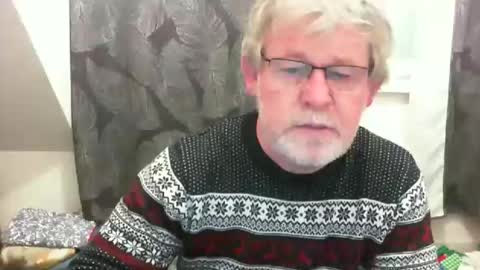 Snapshot of ptitrouquin chatting on February 2, 1:54 pm ptitrouquin online show from February 2, 1:54 pm