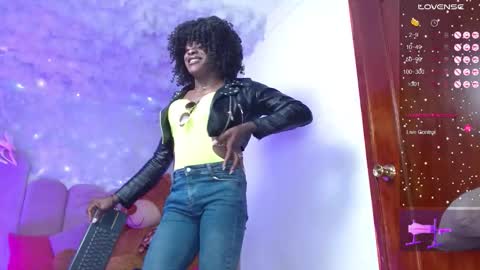 Snapshot of puca_eboony chatting on November 4, 8:52 pm pucca online show from November 4, 8:52 pm