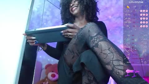 Snapshot of puca_eboony chatting on November 28, 8:11 pm pucca online show from November 28, 8:11 pm