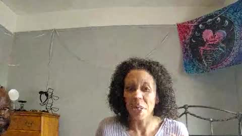 Snapshot of puddled_wonderland chatting on October 11, 4:38 pm puddled_wonderland online show from October 11, 4:38 pm