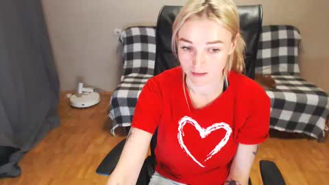 Polly online show from December 28, 3:26 pm