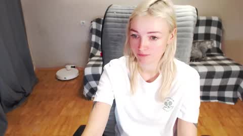 Polly online show from January 13, 3:34 am