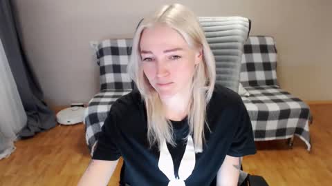 Polly online show from February 7, 4:27 am