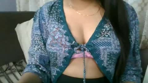 Snapshot of puneripiya chatting on January 4, 6:19 pm sania 141414 online show from January 4, 6:19 pm