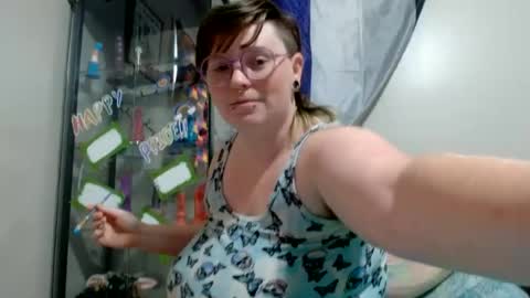 Snapshot of pupghostt chatting on June 19, 1:26 pm PupGhostt online show from June 19, 1:26 pm