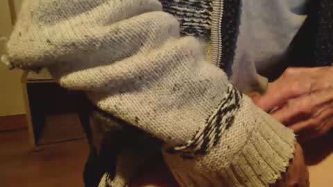 Snapshot of puppyrune chatting on October 3, 11:35 pm puppyrune online show from October 3, 11:35 pm