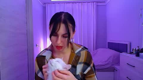 Snapshot of pure_temptation_j chatting on January 7, 4:31 pm Julia online show from January 7, 4:31 pm