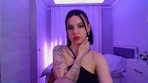 Snapshot of pure_temptation_j chatting on January 13, 4:56 pm Julia online show from January 13, 4:56 pm