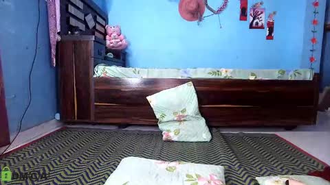 Pureannuals online show from January 28, 5:54 am