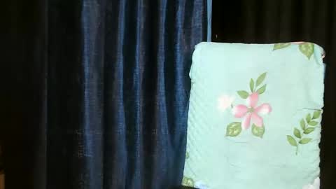 Snapshot of pureannuals chatting on April 2, 2:53 am Pureannuals online show from April 2, 2:53 am