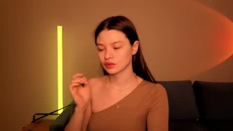 Snapshot of puree_eva chatting on June 18, 12:33 am Eva online show from June 18, 12:33 am