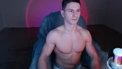 puremenshape online show from January 12, 6:35 pm