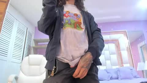Snapshot of puretemptation_ chatting on June 8, 7:36 pm Experienced guys online show from June 8, 7:36 pm